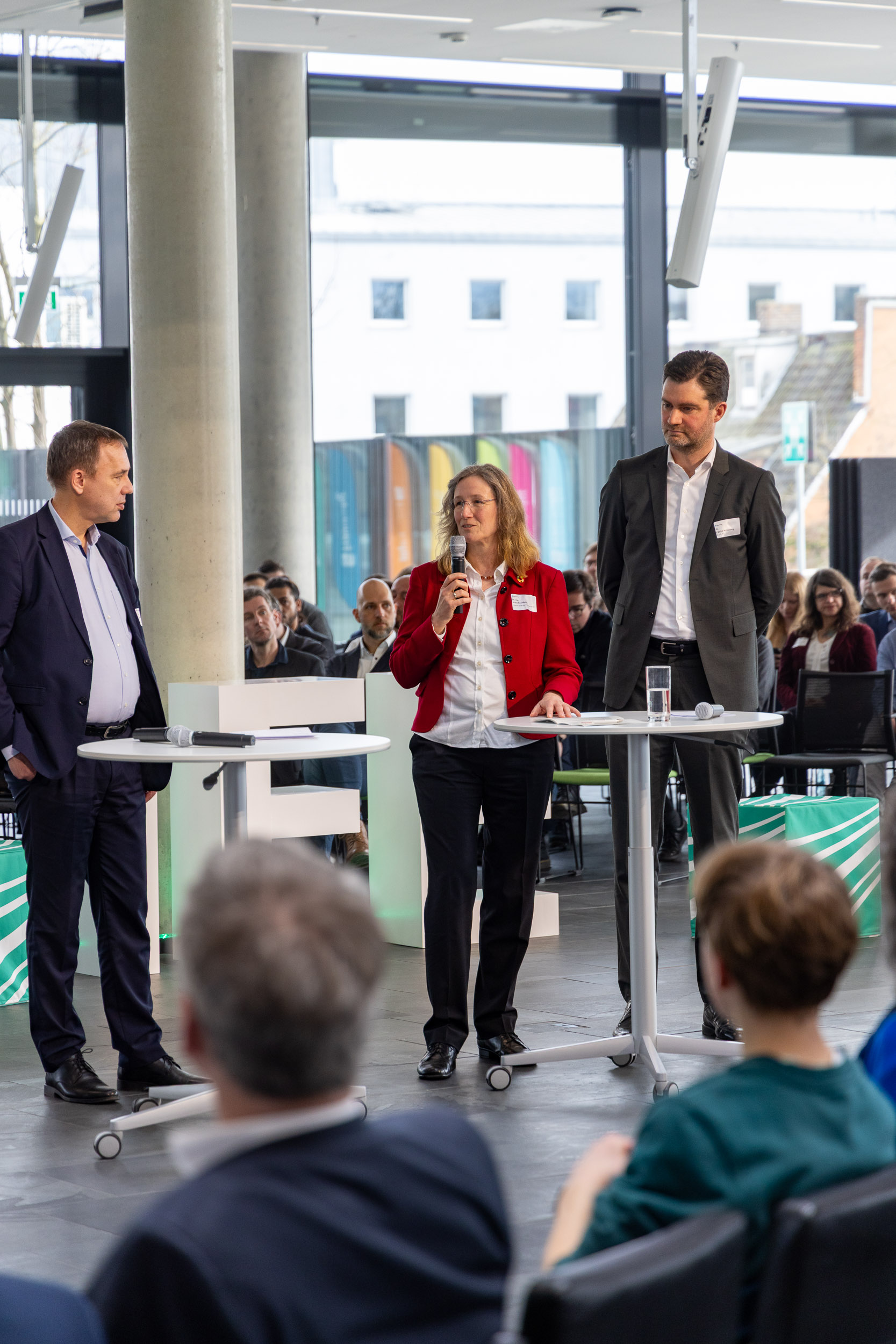 Podiumsdiskussion Herausforderungen der Energiewende gemeinsam meistern Wissenschaft – Wirtschaft – Politik